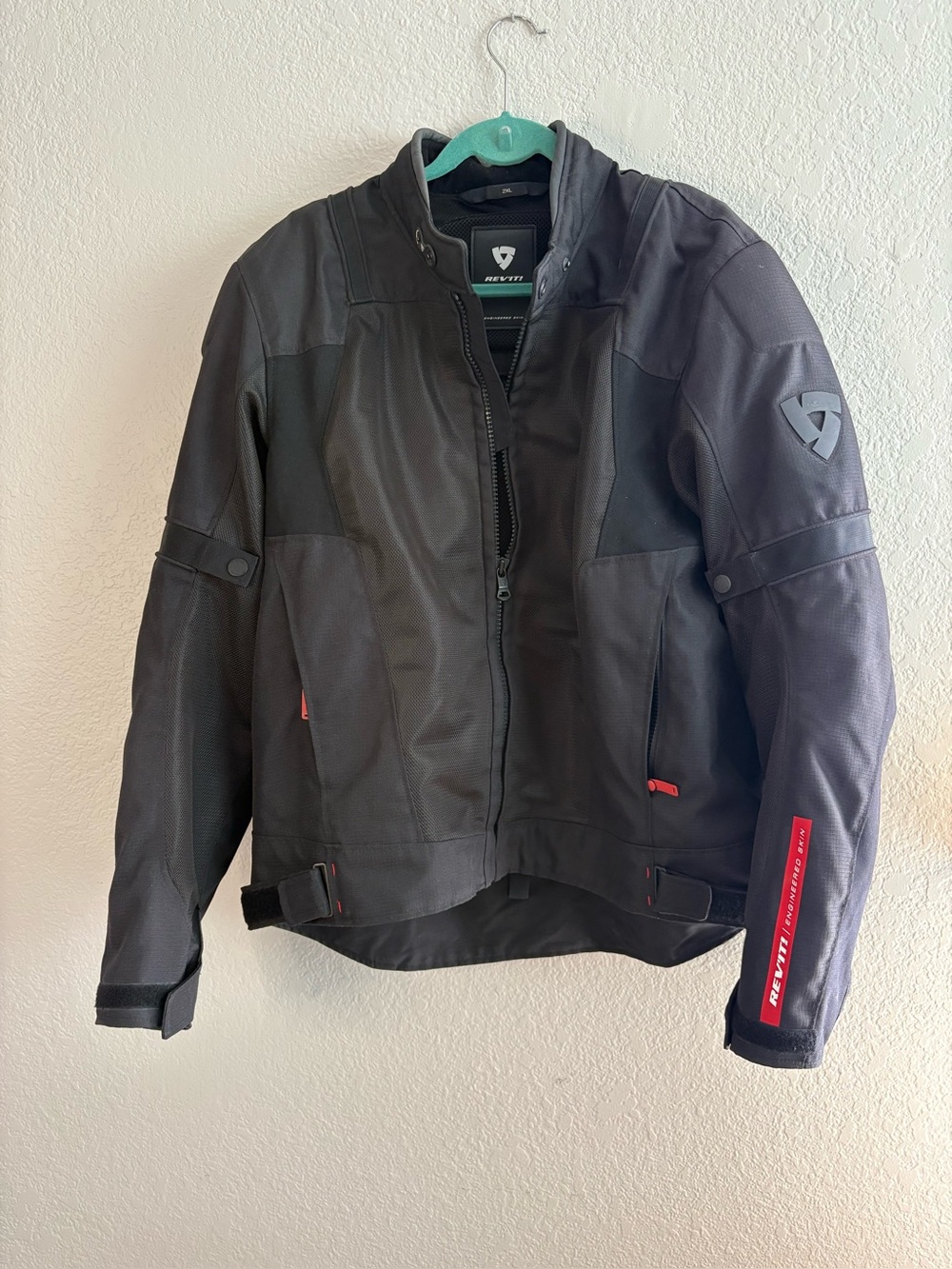 Rev’it Jacket Motorcycle Black waterproof shell winter liner all season 2XL